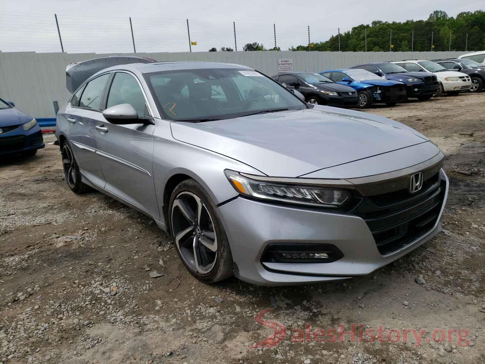 1HGCV2F3XJA025657 2018 HONDA ACCORD