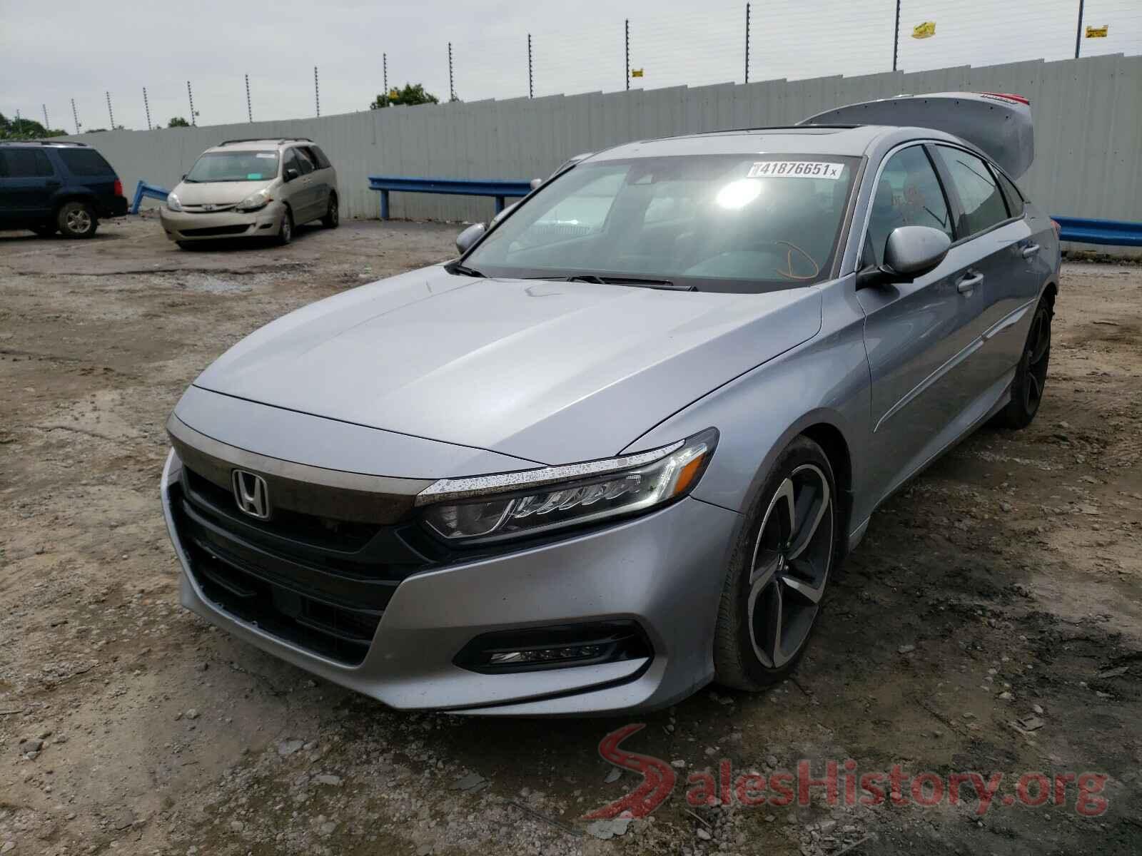 1HGCV2F3XJA025657 2018 HONDA ACCORD