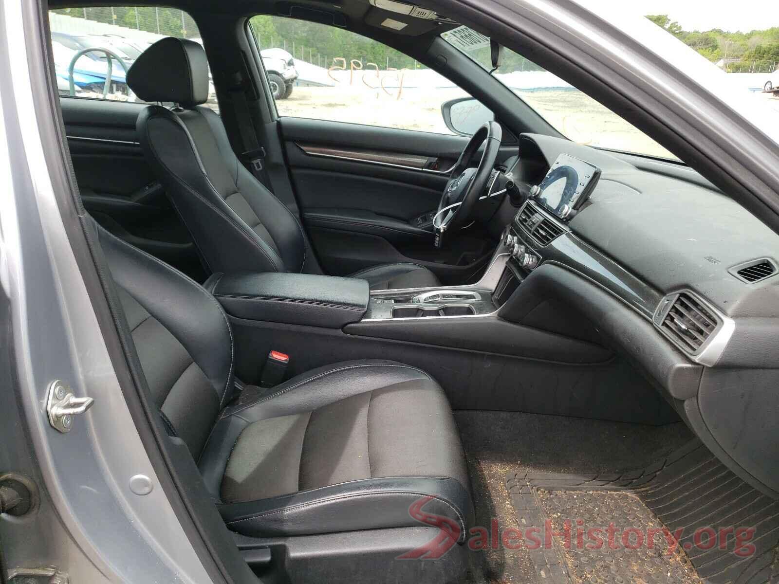 1HGCV2F3XJA025657 2018 HONDA ACCORD