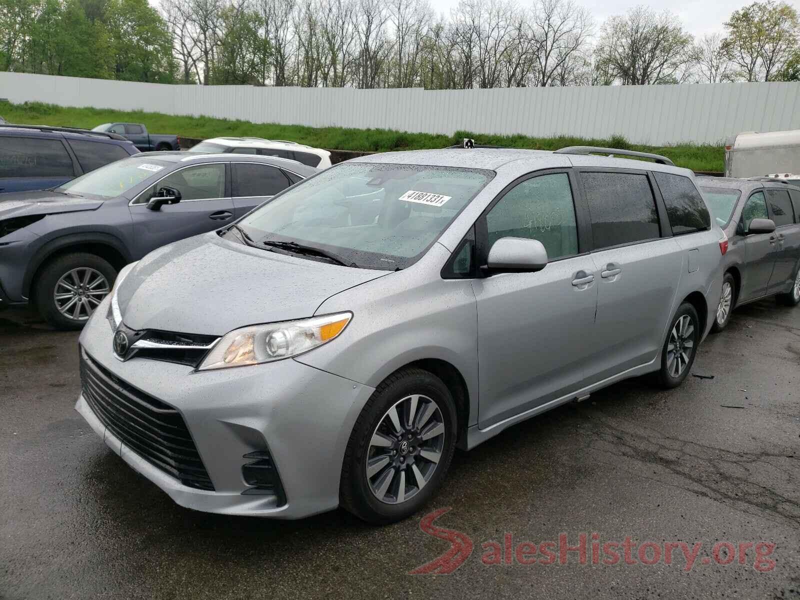 5TDJZ3DC9JS198835 2018 TOYOTA SIENNA