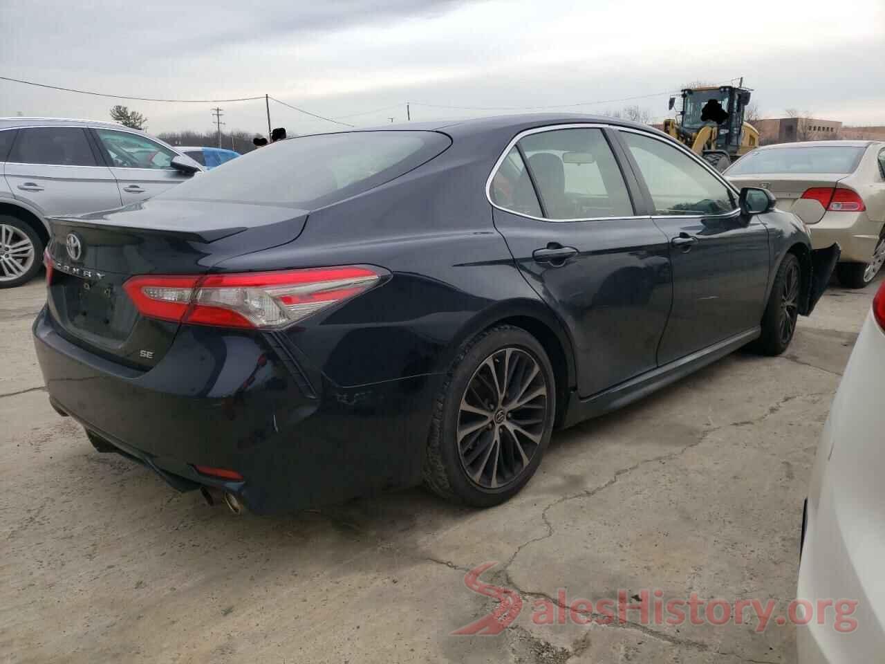 JTNB11HK3J3037461 2018 TOYOTA CAMRY