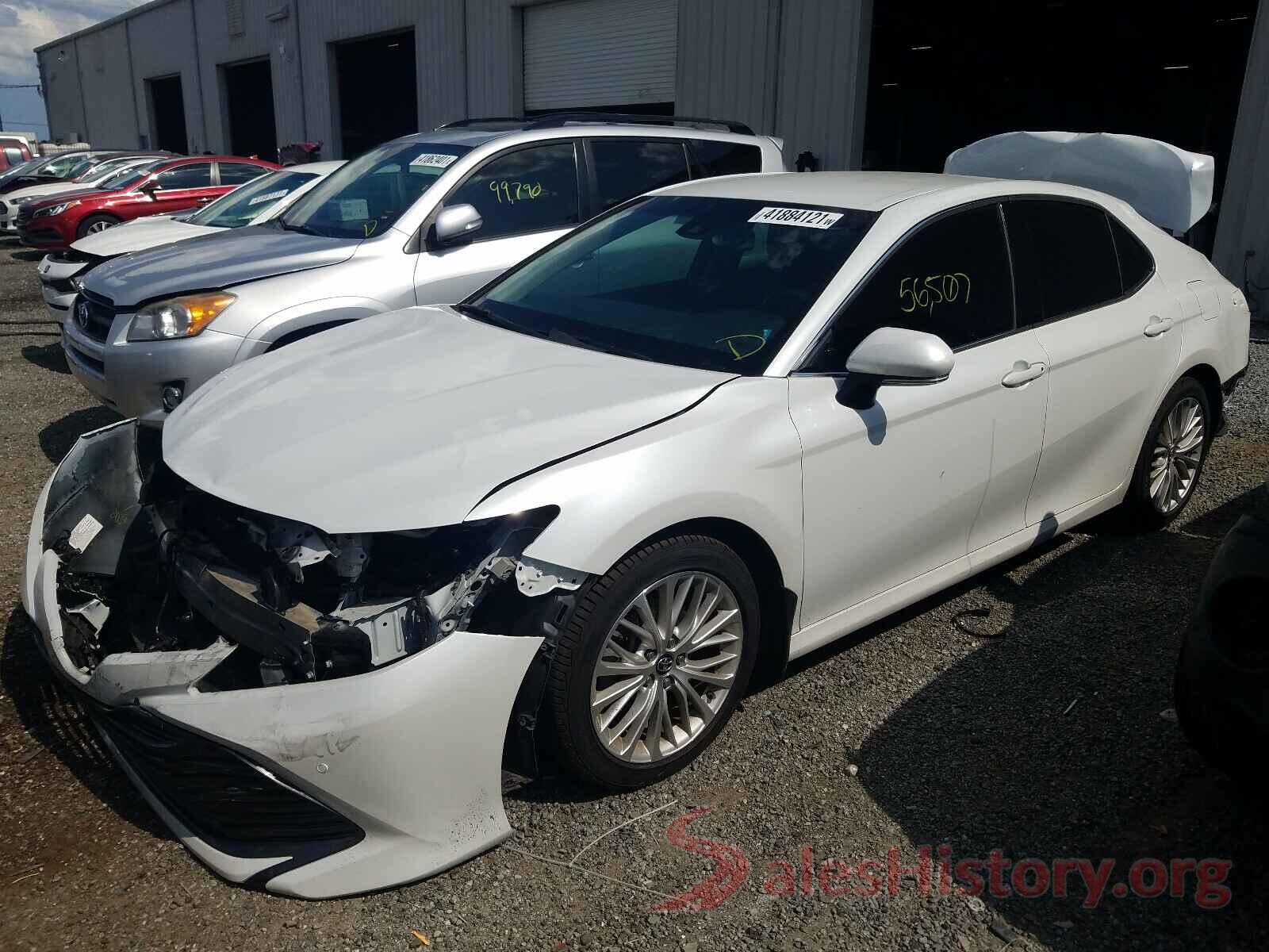 4T1B11HK3JU038426 2018 TOYOTA CAMRY