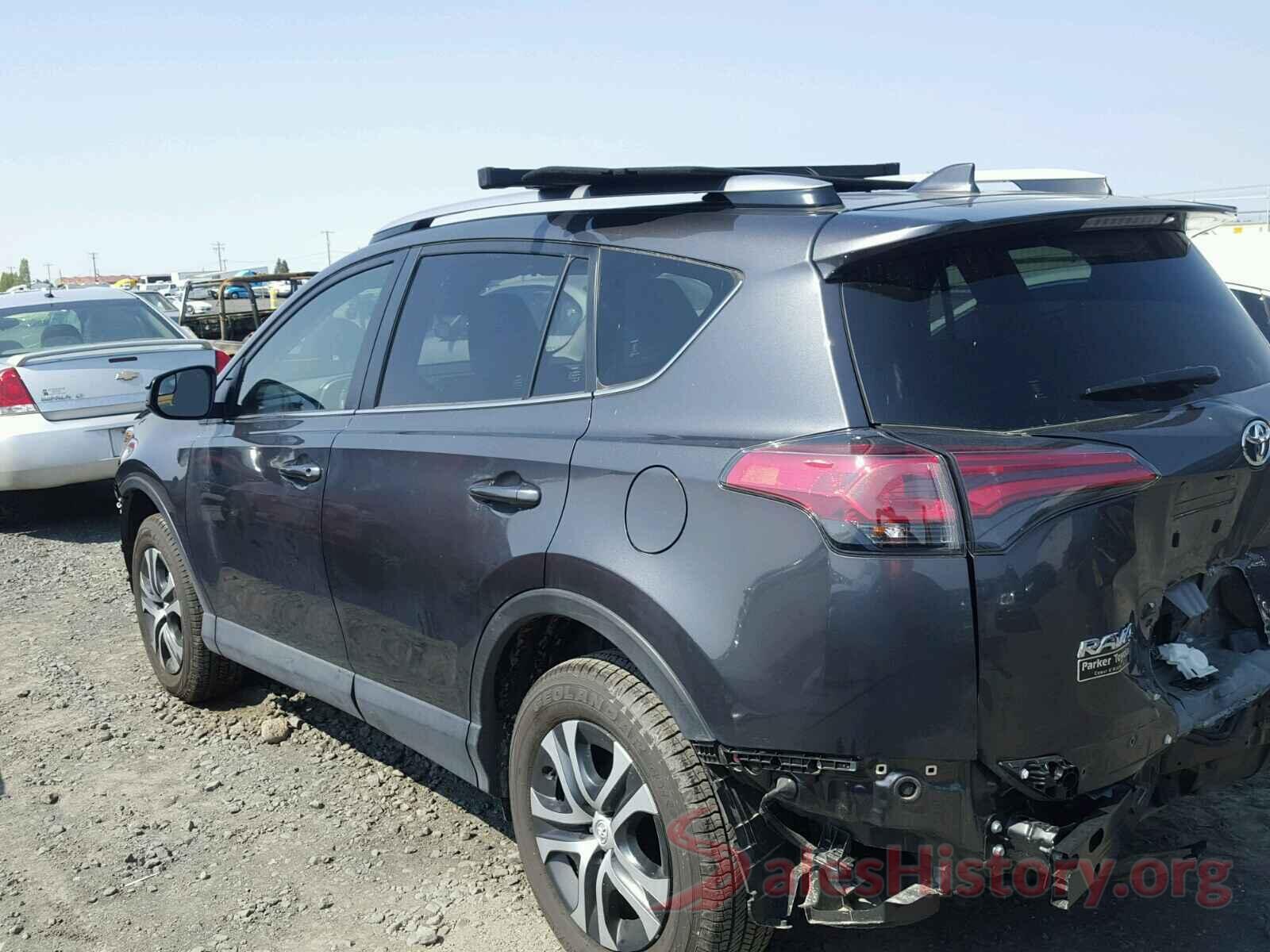 JTMBFREV1JJ732228 2018 TOYOTA RAV4 LE