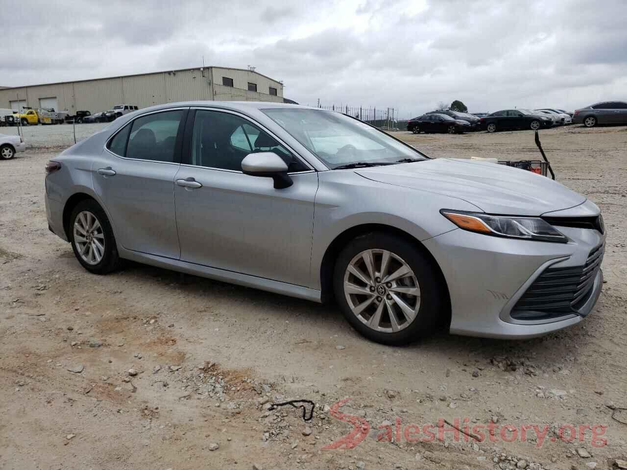 4T1C11AK1MU561821 2021 TOYOTA CAMRY