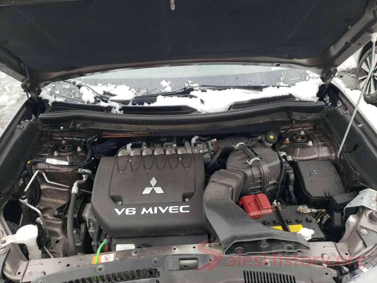 JA4JZ4AX1JZ004658 2018 MITSUBISHI OUTLANDER