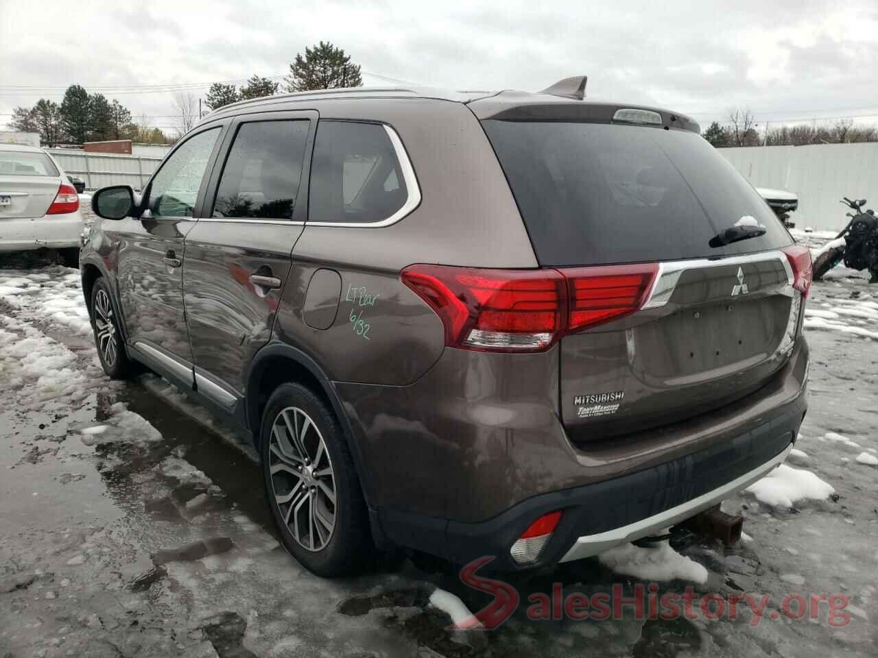 JA4JZ4AX1JZ004658 2018 MITSUBISHI OUTLANDER