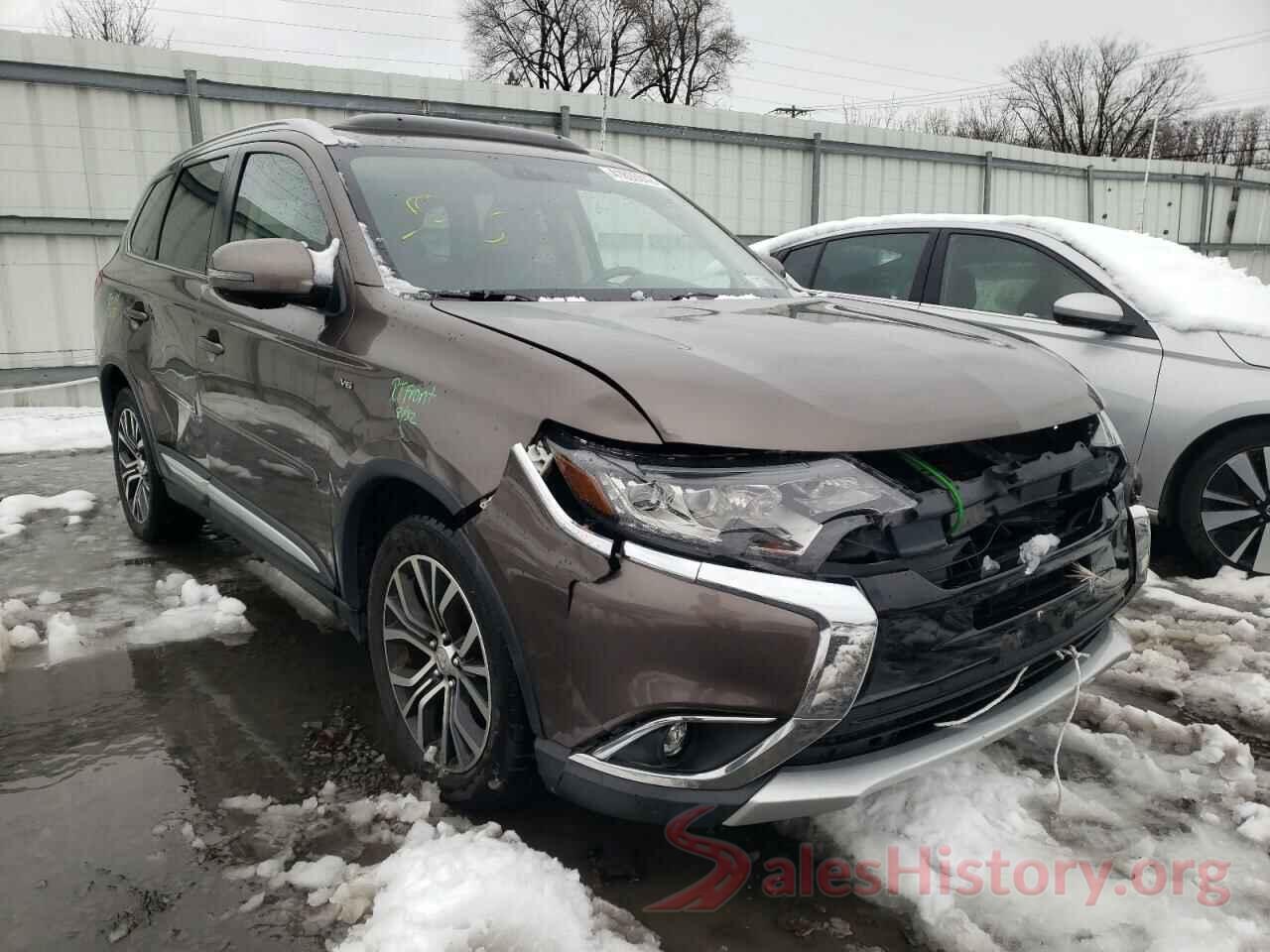 JA4JZ4AX1JZ004658 2018 MITSUBISHI OUTLANDER