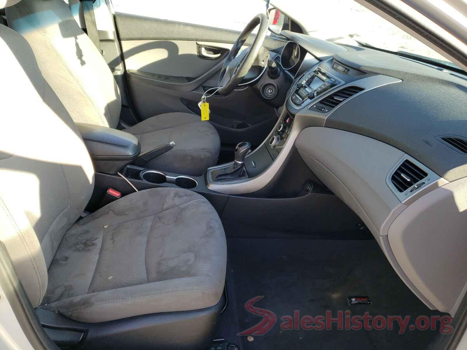 5NPDH4AE8GH692128 2016 HYUNDAI ELANTRA