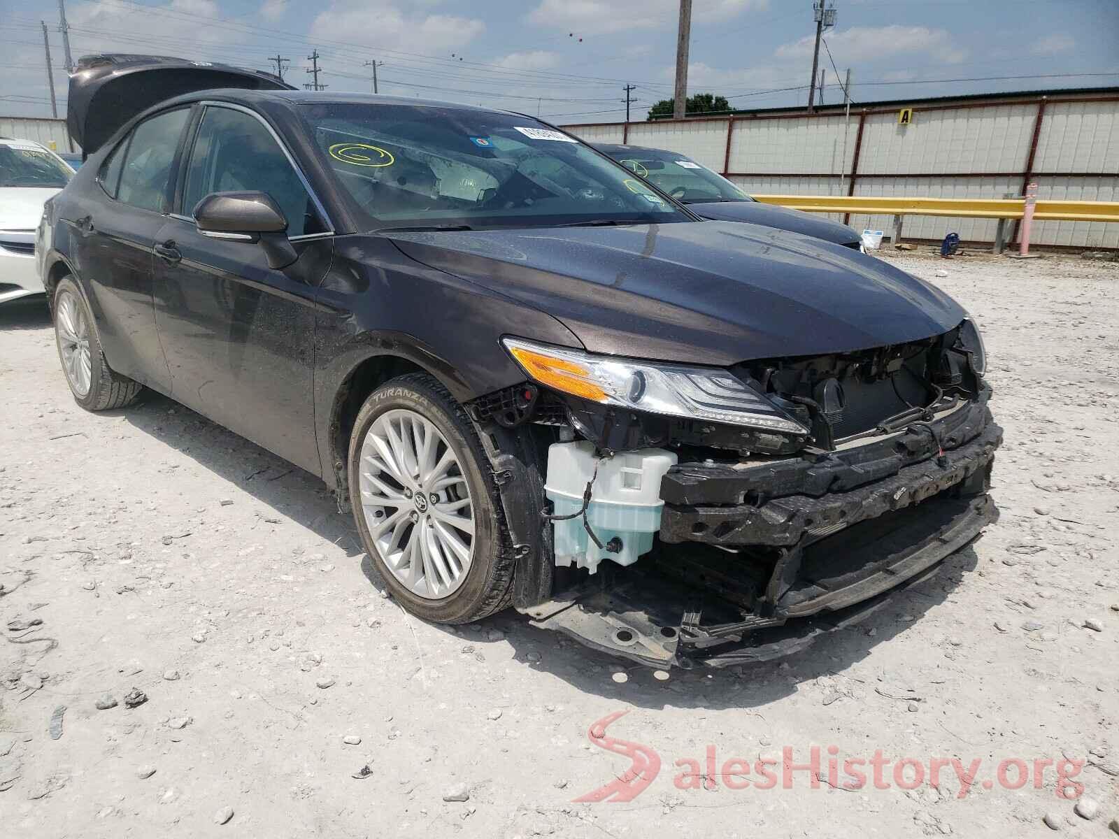 4T1B11HK5JU149589 2018 TOYOTA CAMRY