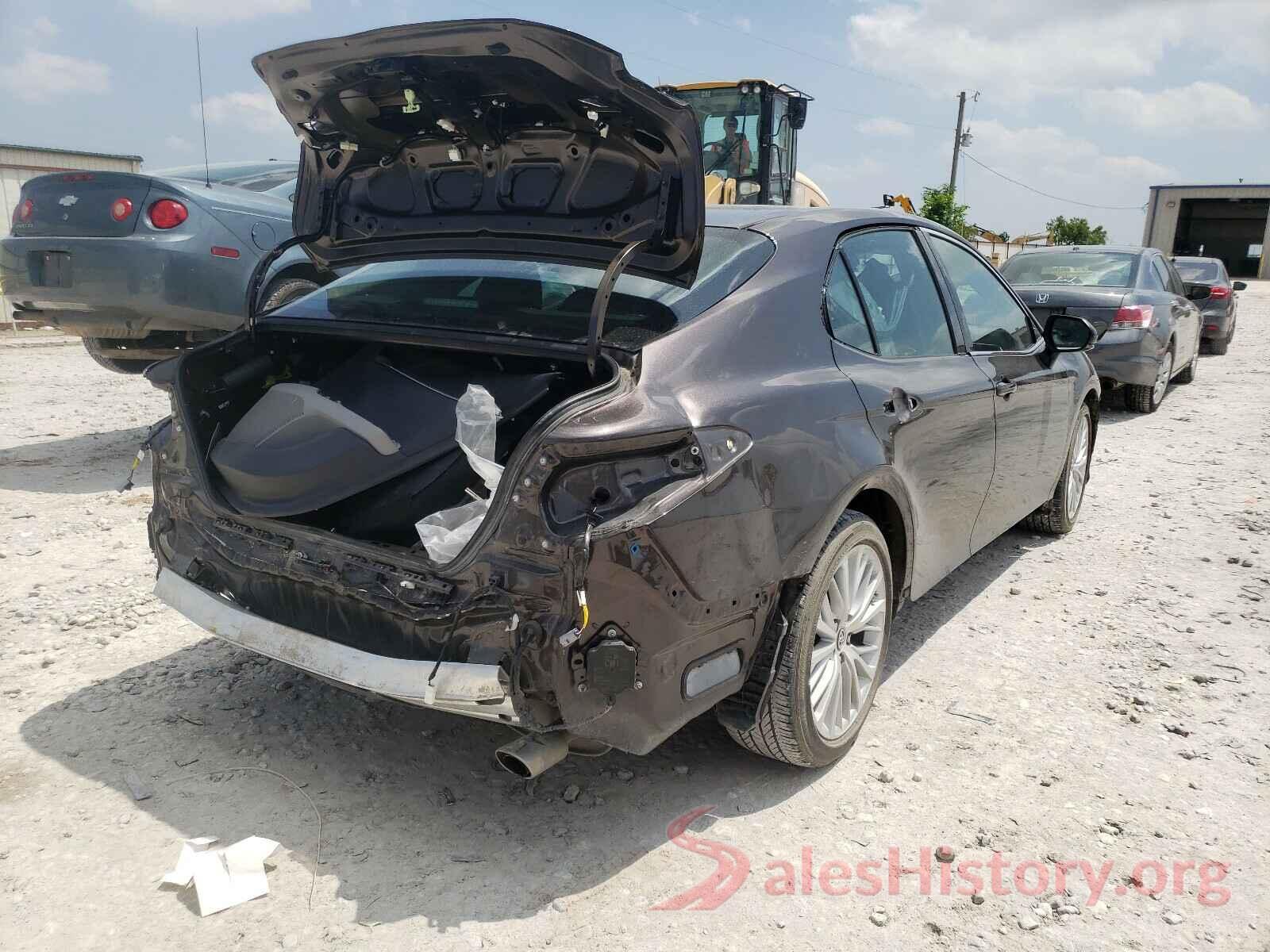 4T1B11HK5JU149589 2018 TOYOTA CAMRY