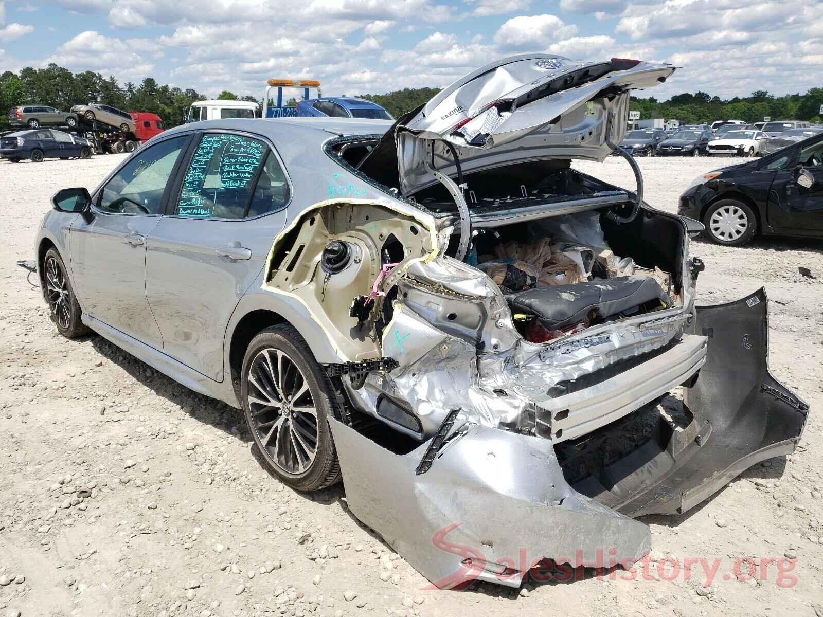 4T1B11HKXJU086828 2018 TOYOTA CAMRY