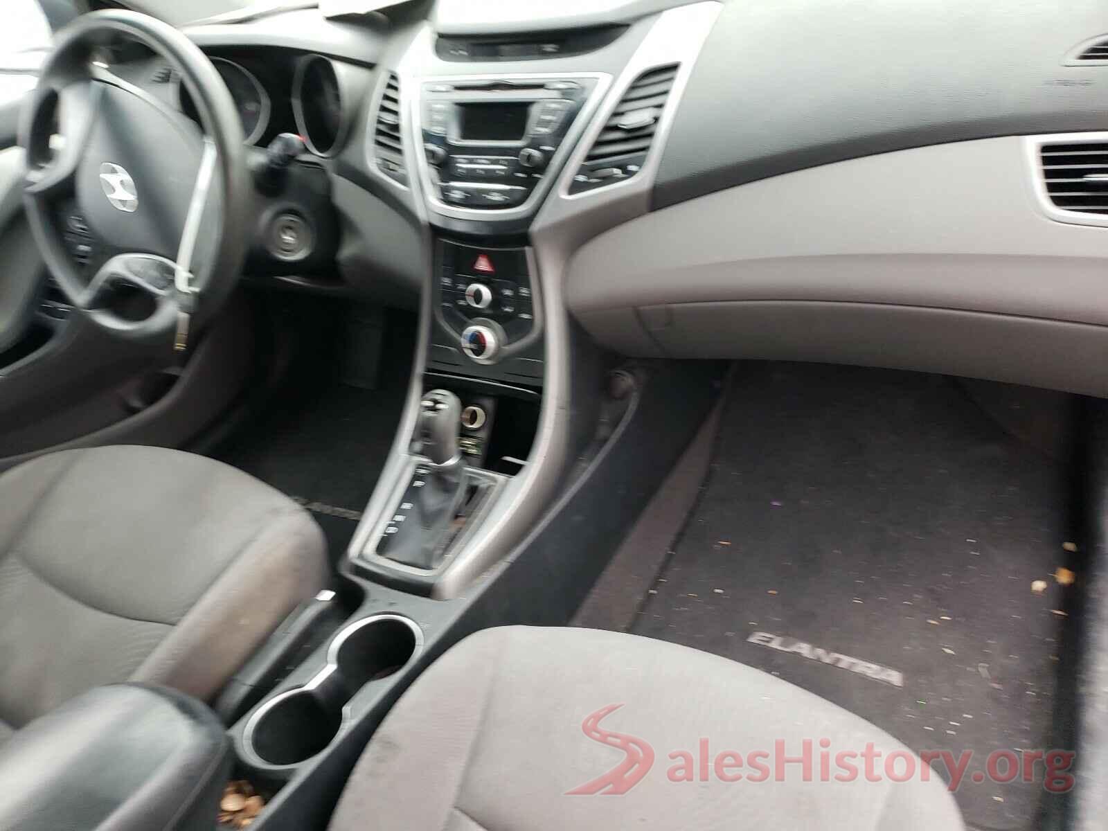 5NPDH4AE2GH718772 2016 HYUNDAI ELANTRA