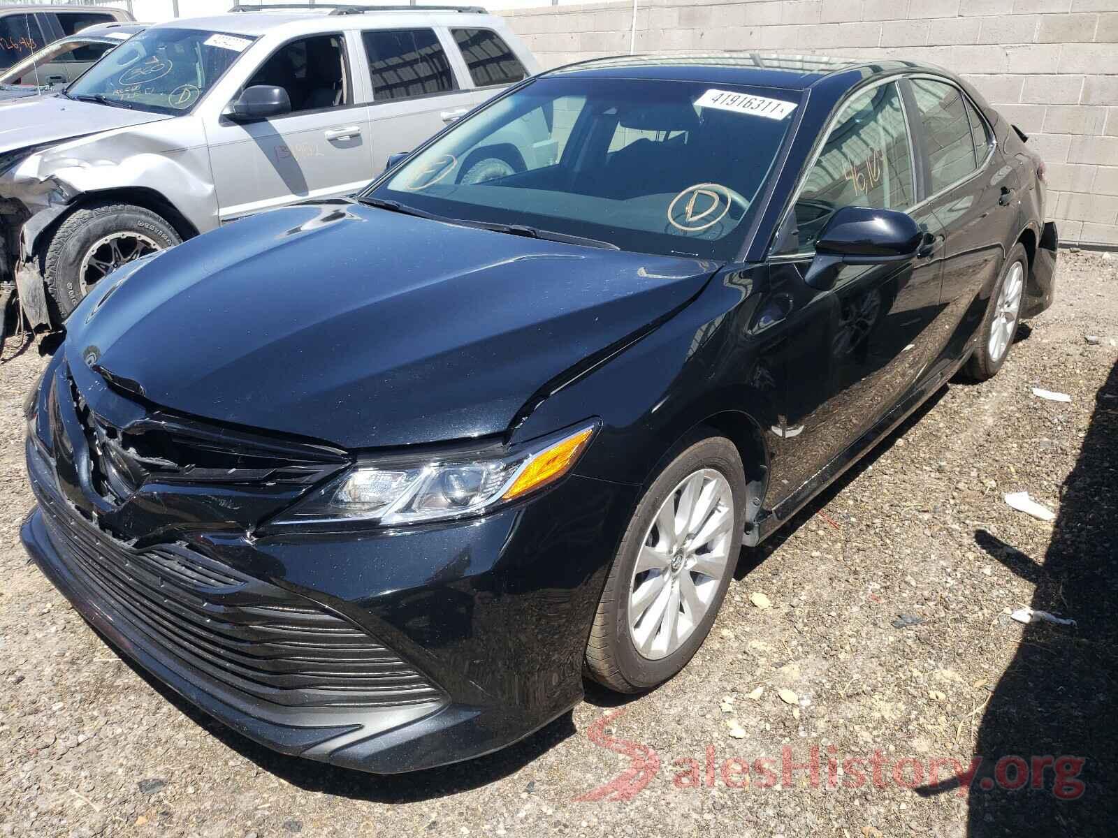 4T1B11HKXJU122470 2018 TOYOTA CAMRY