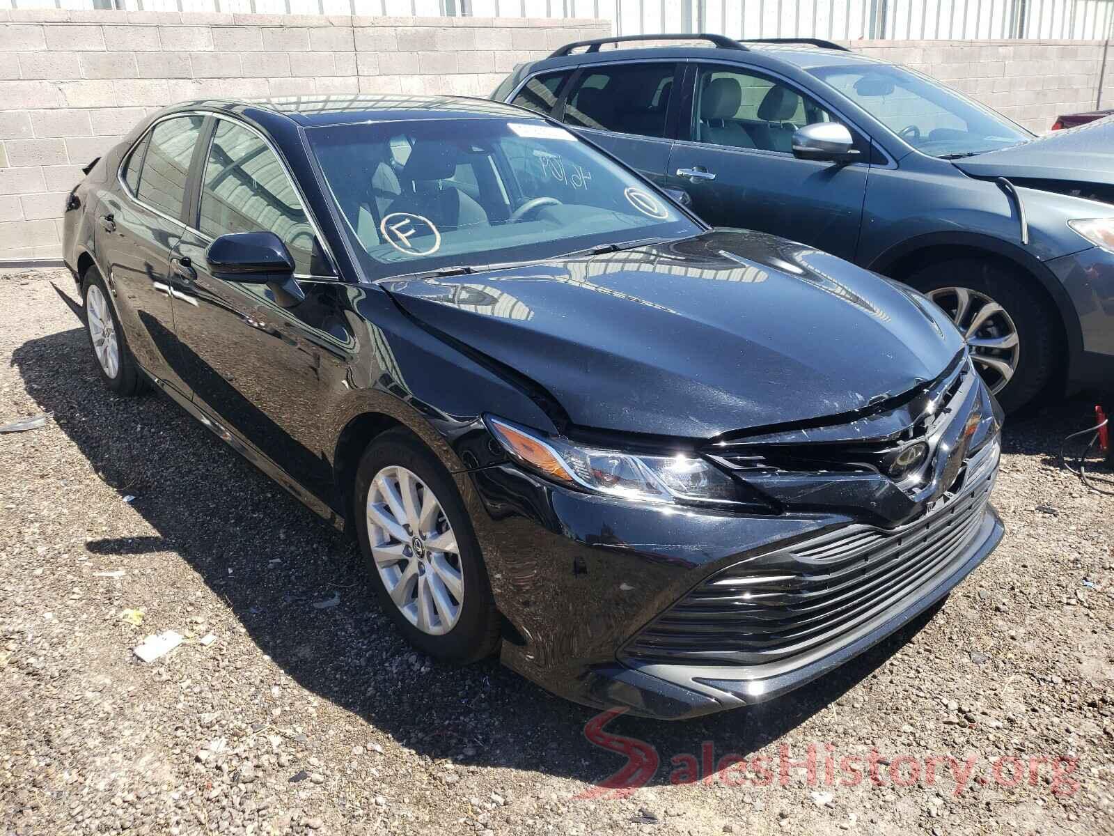 4T1B11HKXJU122470 2018 TOYOTA CAMRY