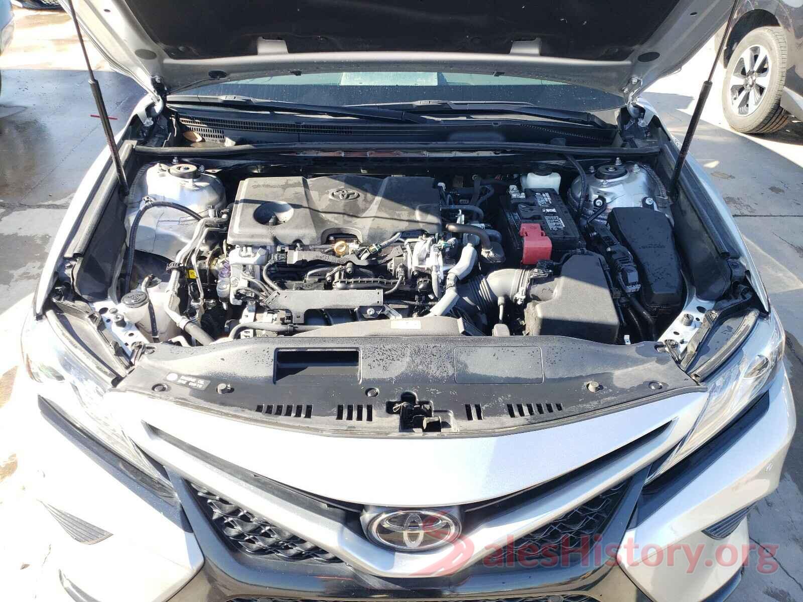 4T1B61HK1JU133861 2018 TOYOTA CAMRY