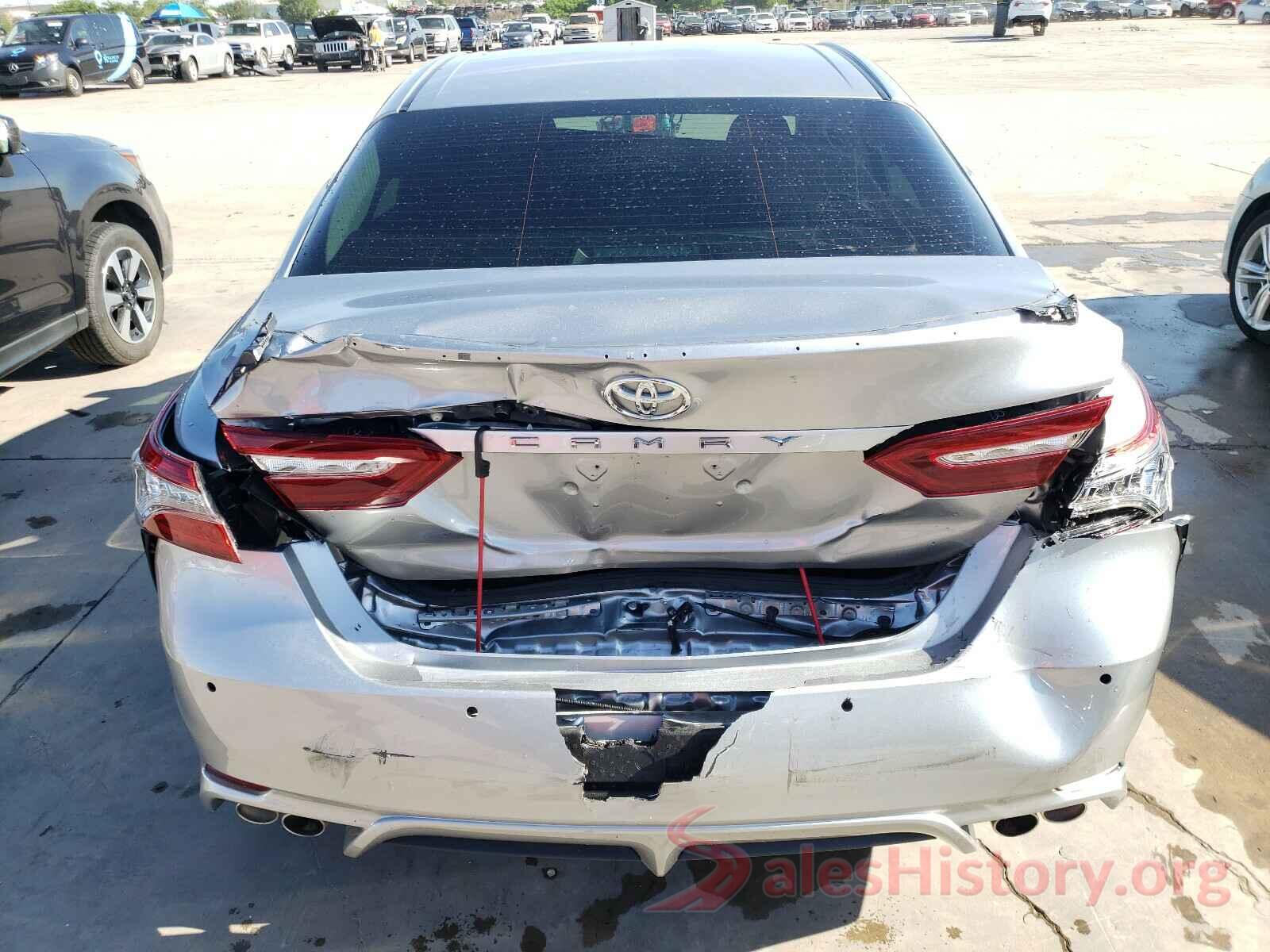 4T1B61HK1JU133861 2018 TOYOTA CAMRY