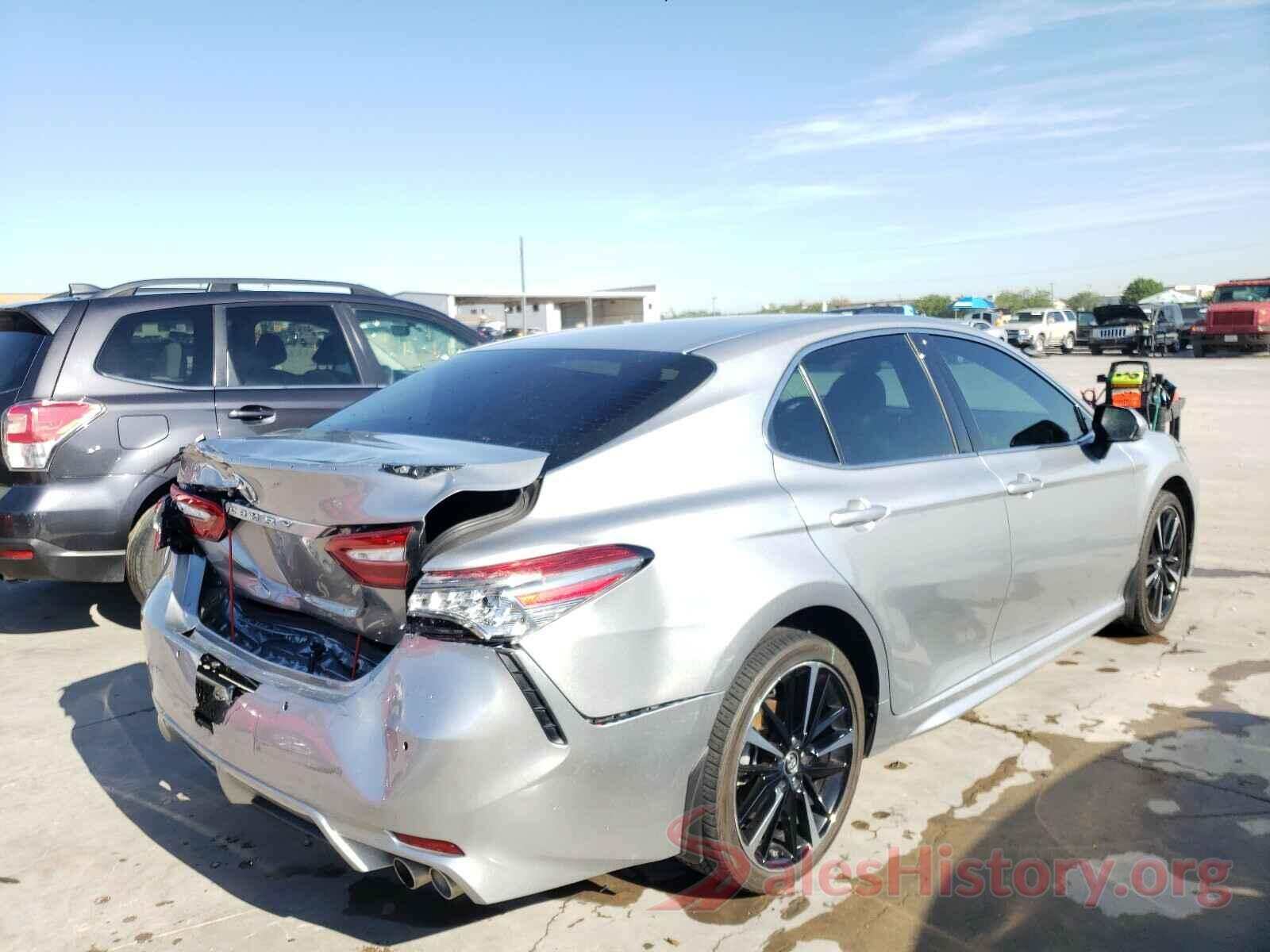 4T1B61HK1JU133861 2018 TOYOTA CAMRY