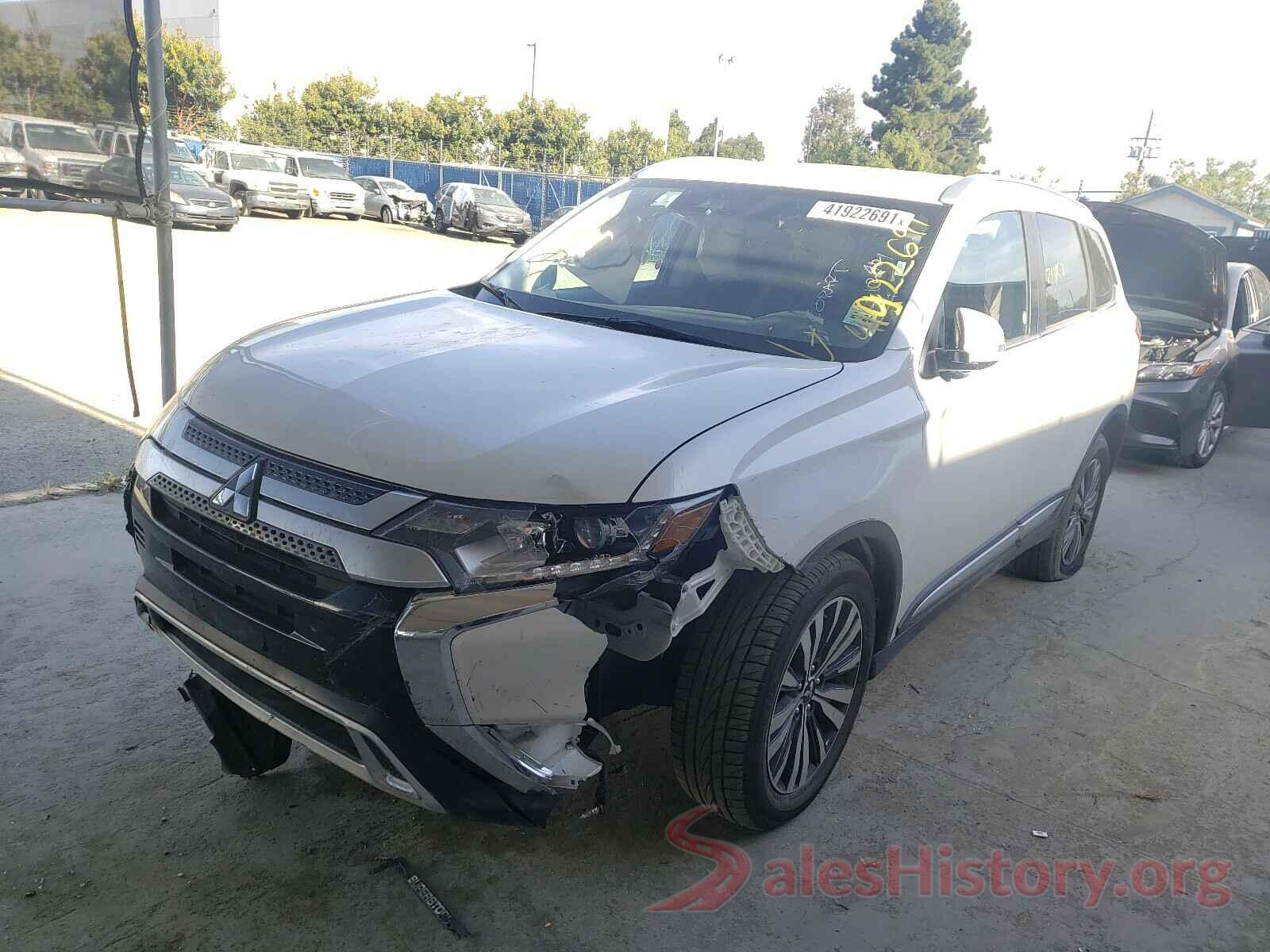 JA4AD3A33LZ028355 2020 MITSUBISHI OUTLANDER