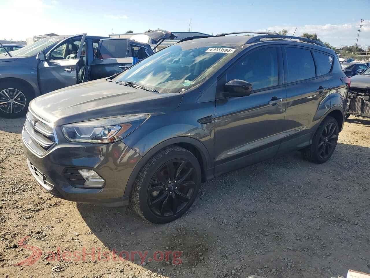 1FMCU0GD2KUA47323 2019 FORD ESCAPE