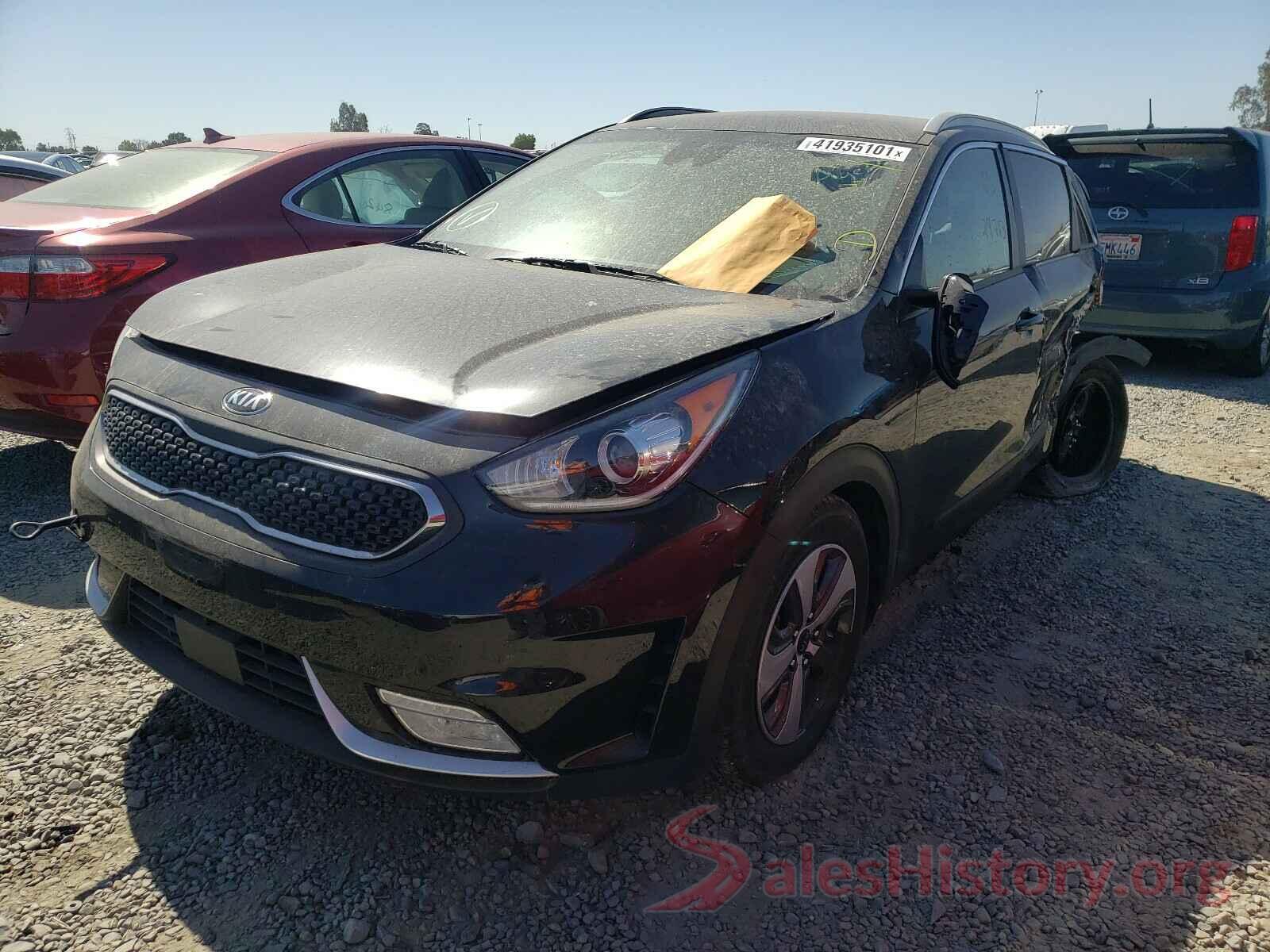 KNDCB3LC6J5204546 2018 KIA NIRO