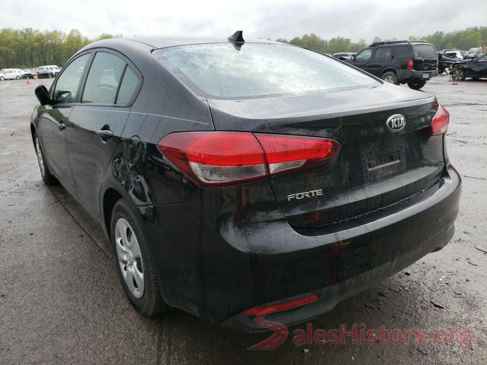 3KPFK4A70HE158476 2017 KIA FORTE