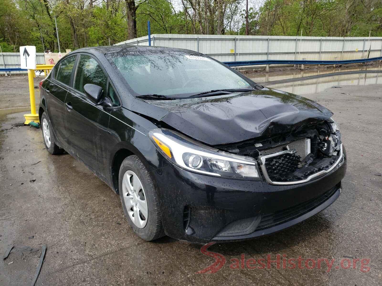 3KPFK4A70HE158476 2017 KIA FORTE