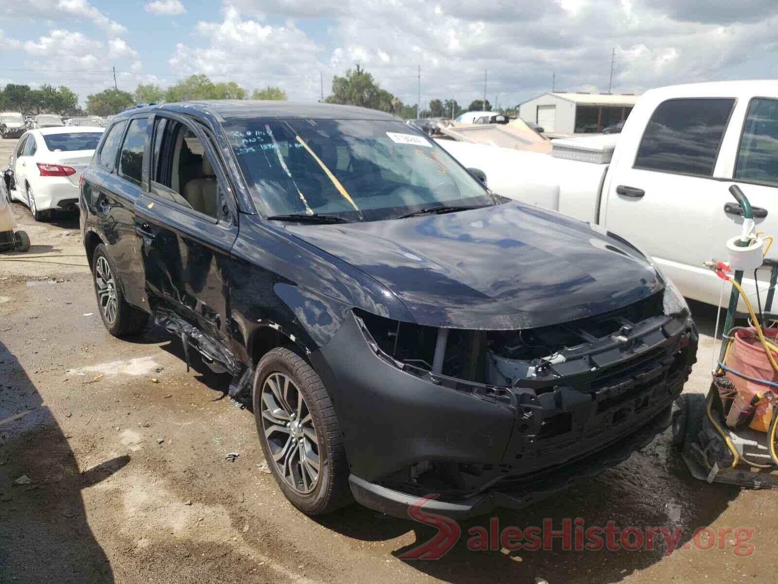 JA4AD3A33HZ066787 2017 MITSUBISHI OUTLANDER