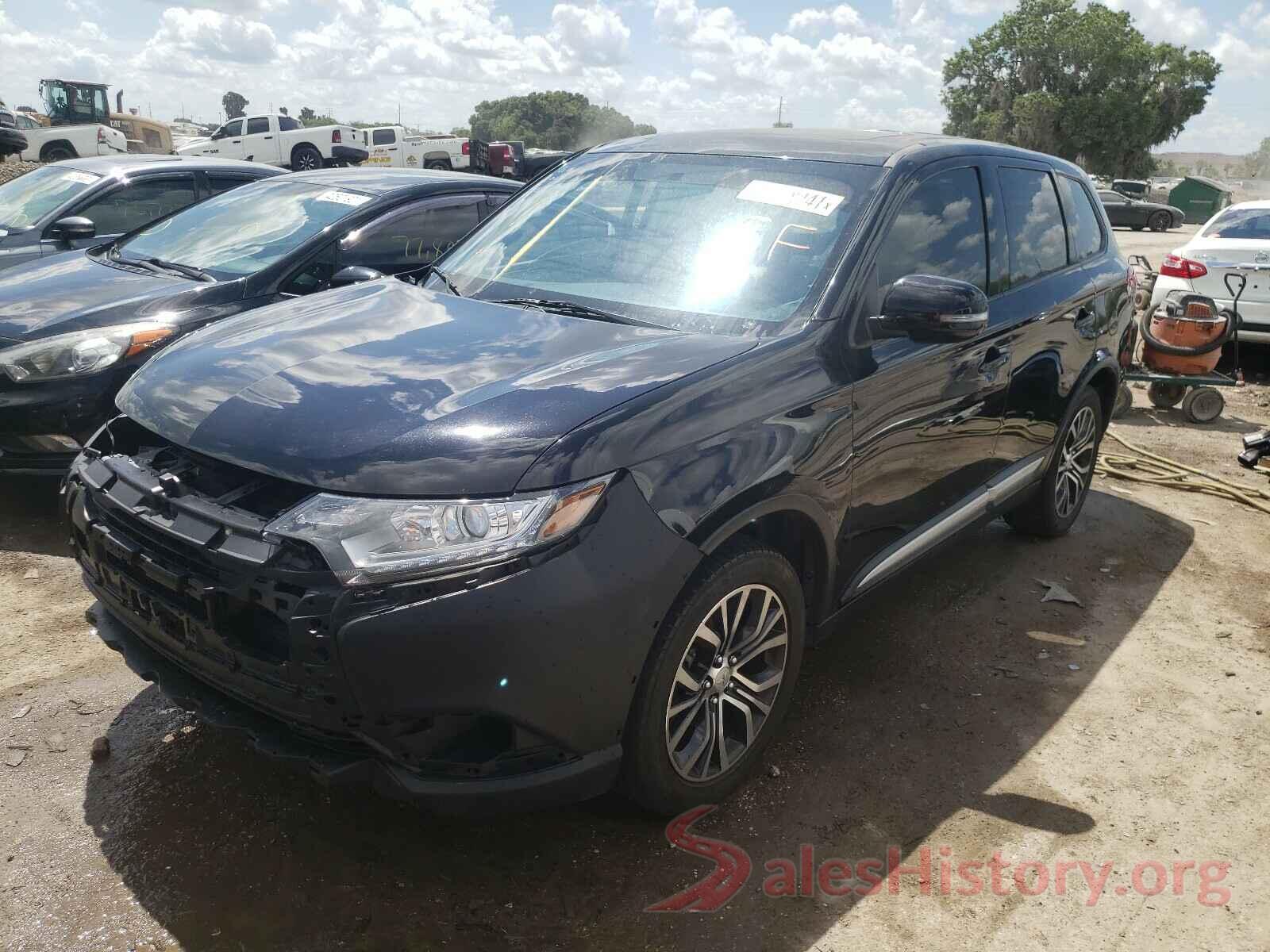 JA4AD3A33HZ066787 2017 MITSUBISHI OUTLANDER