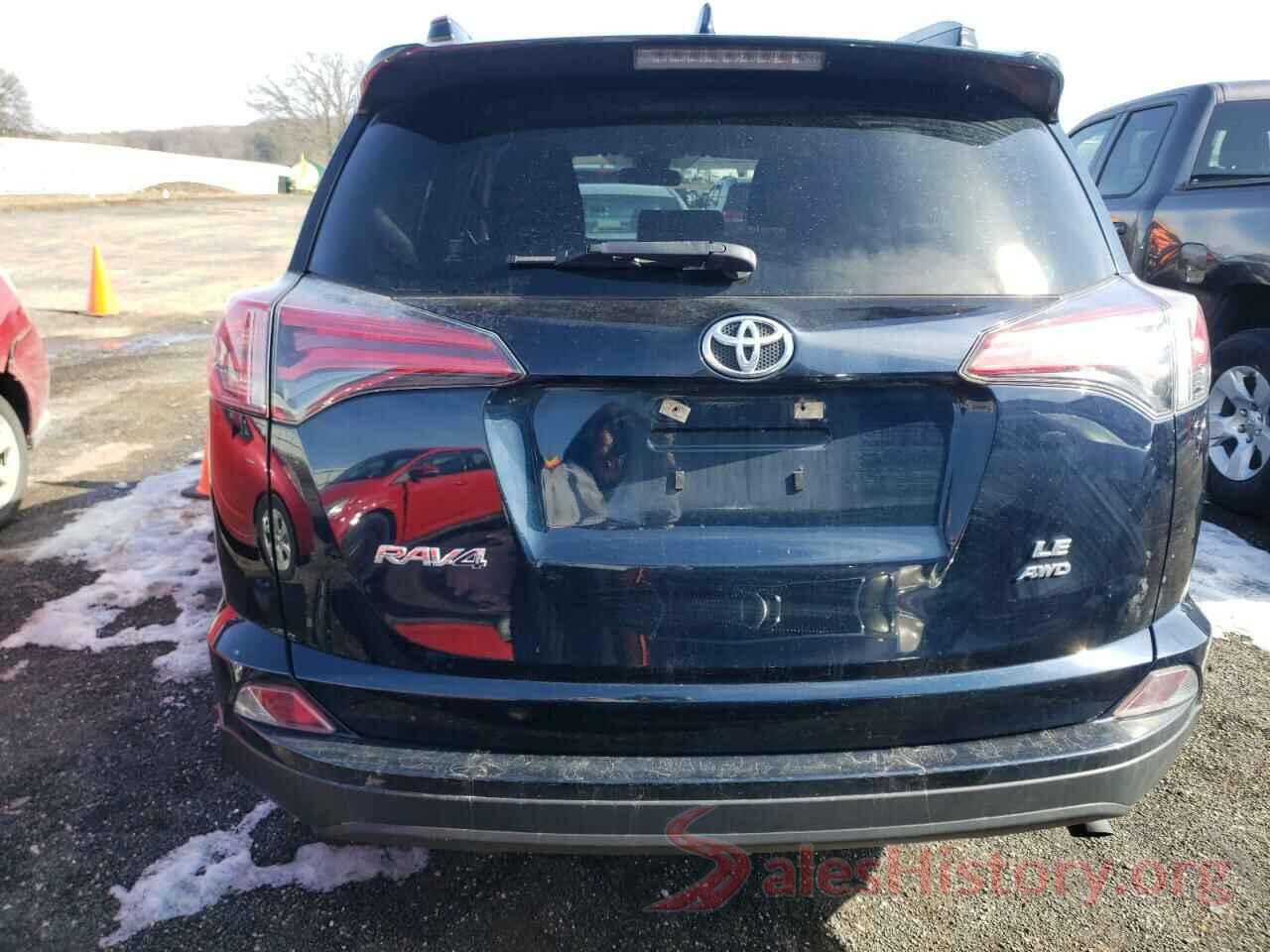 JTMBFREV7HJ174864 2017 TOYOTA RAV4