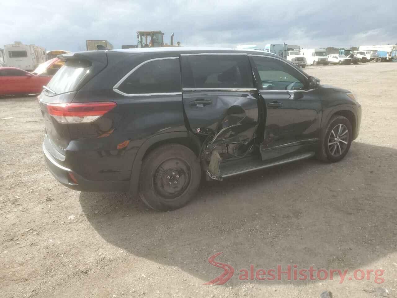 5TDJZRFH1JS878191 2018 TOYOTA HIGHLANDER