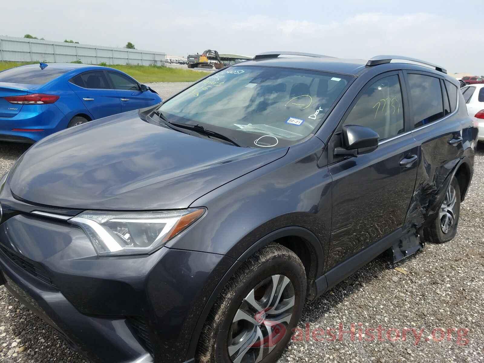 JTMZFREV2HJ118233 2017 TOYOTA RAV4