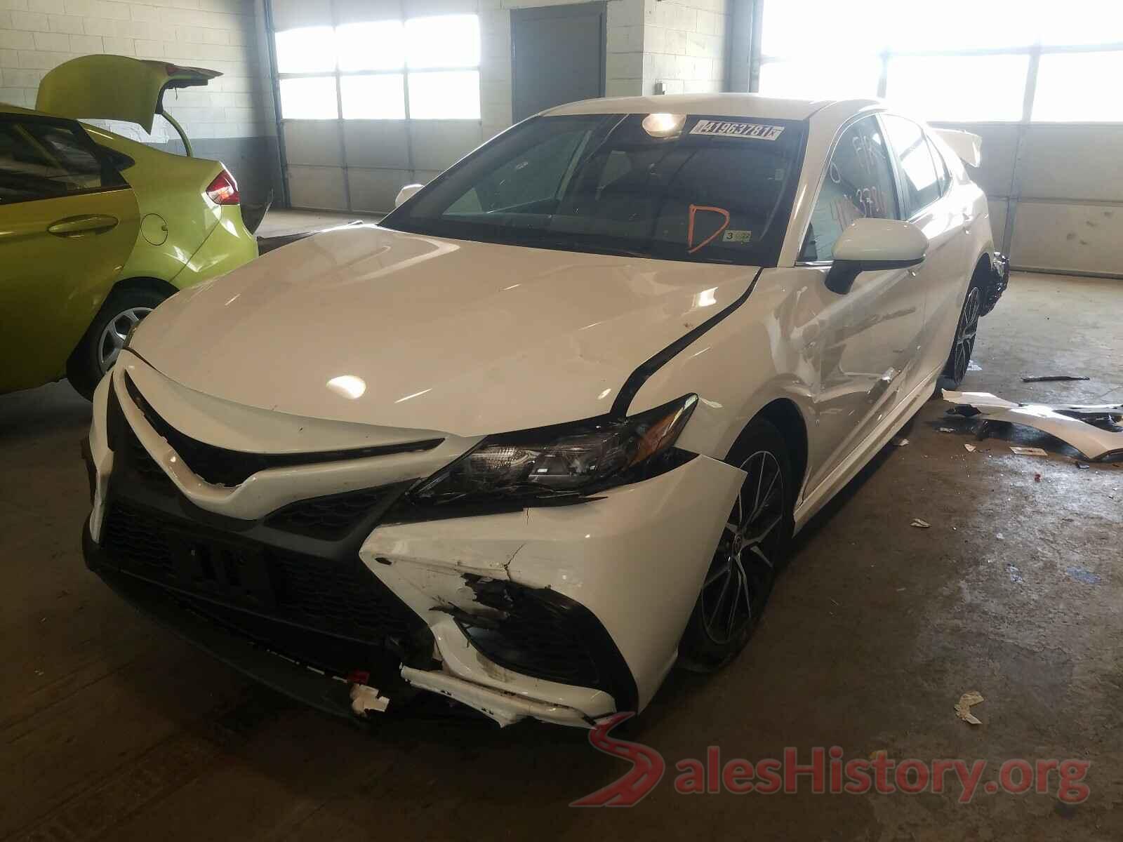 4T1G11AK5MU563251 2021 TOYOTA CAMRY