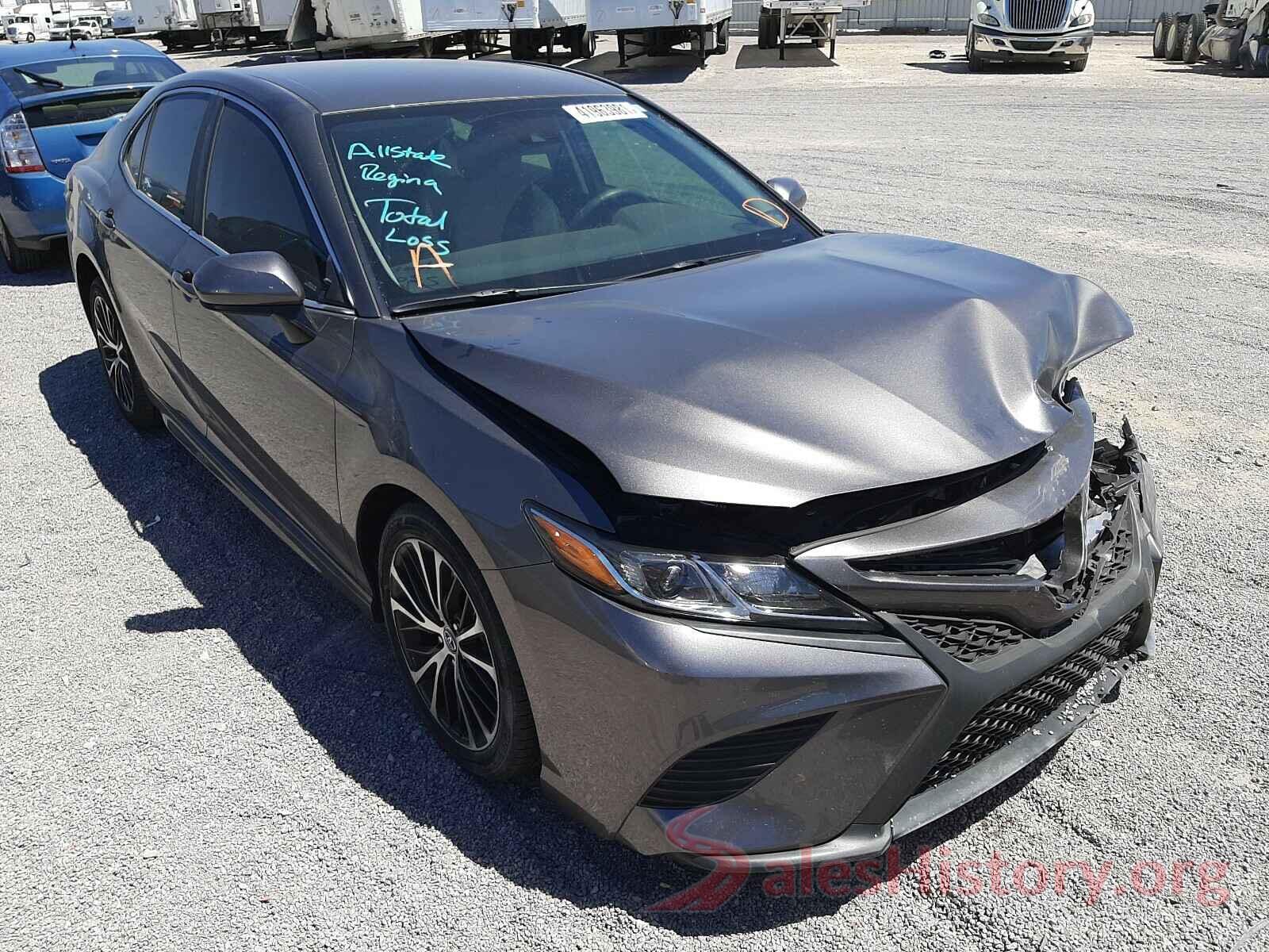 4T1B11HK3KU714696 2019 TOYOTA CAMRY