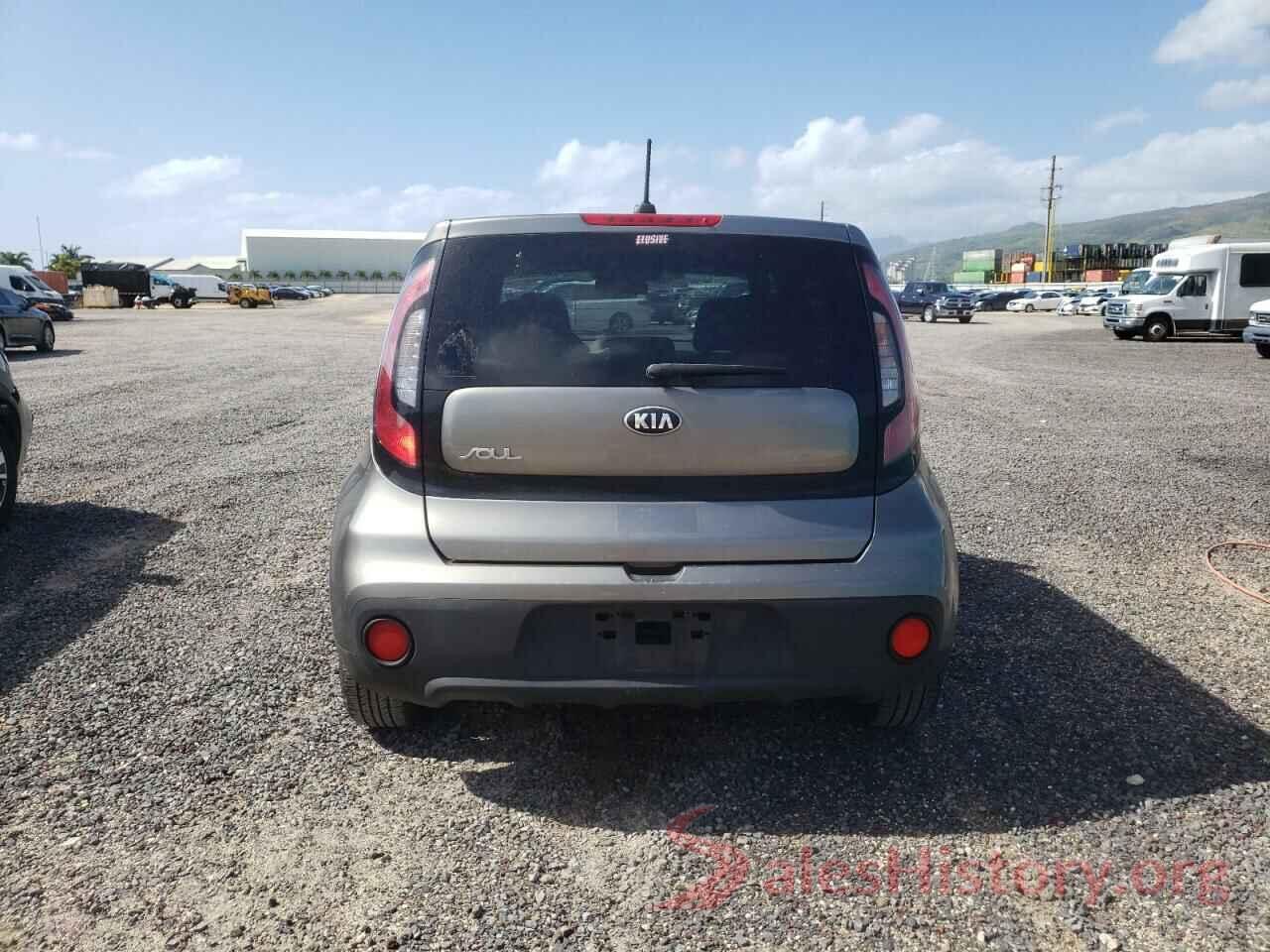 KNDJN2A2XJ7585406 2018 KIA SOUL