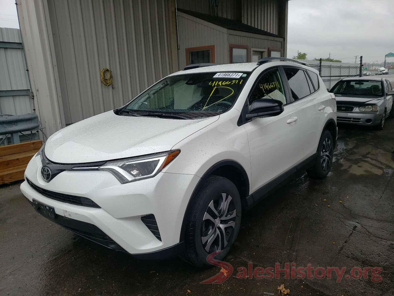 JTMBFREV8HJ110705 2017 TOYOTA RAV4