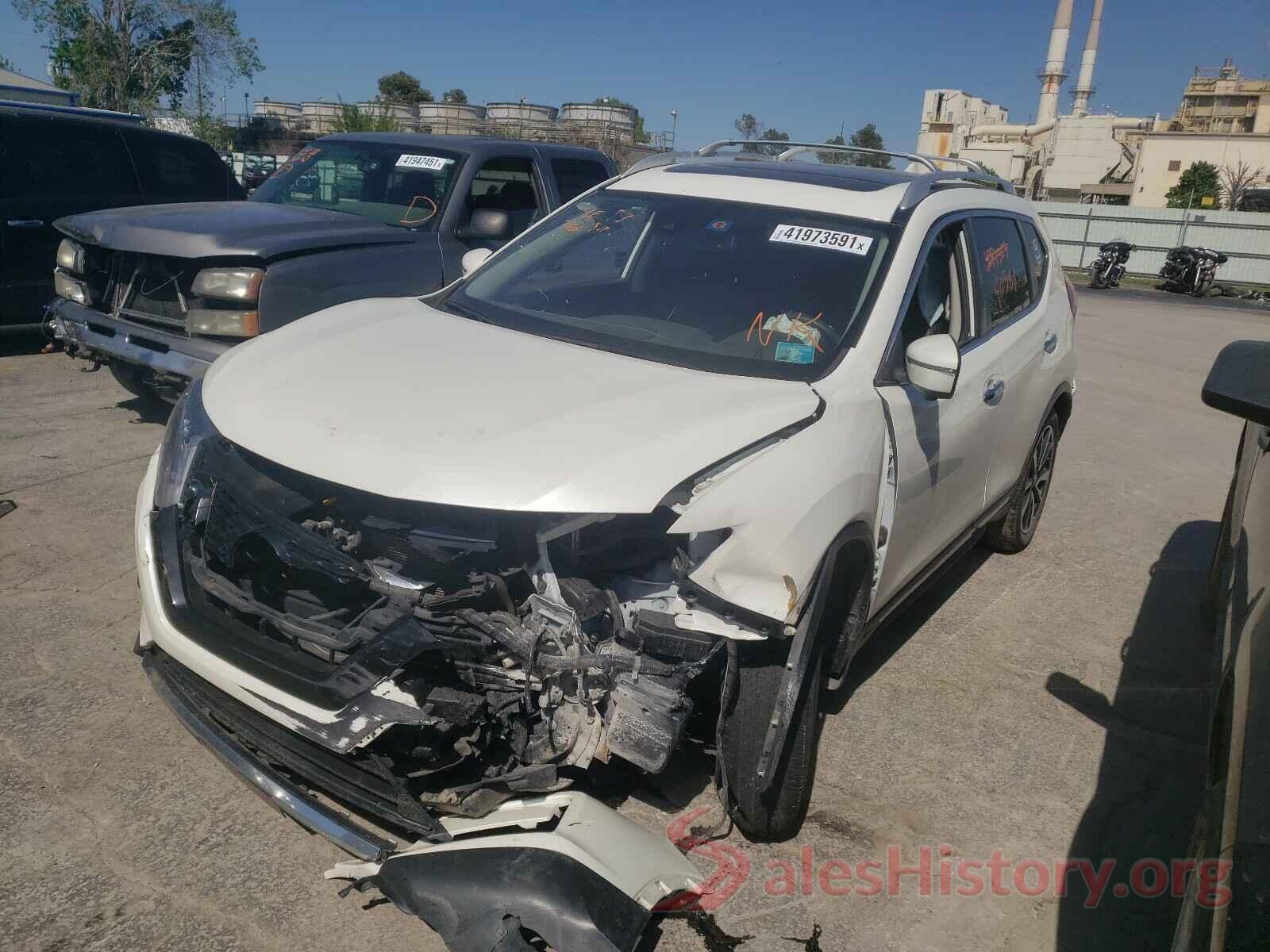 JN8AT2MT5JW468059 2018 NISSAN ROGUE