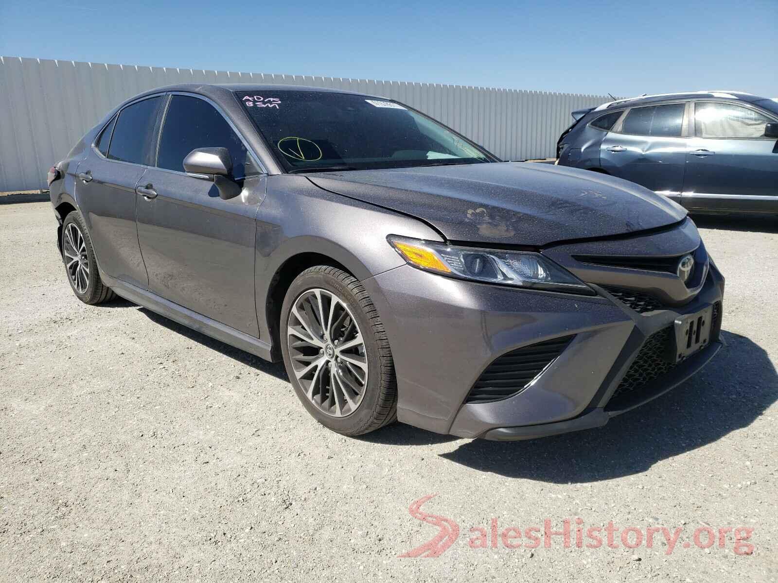 4T1B11HKXJU154724 2018 TOYOTA CAMRY