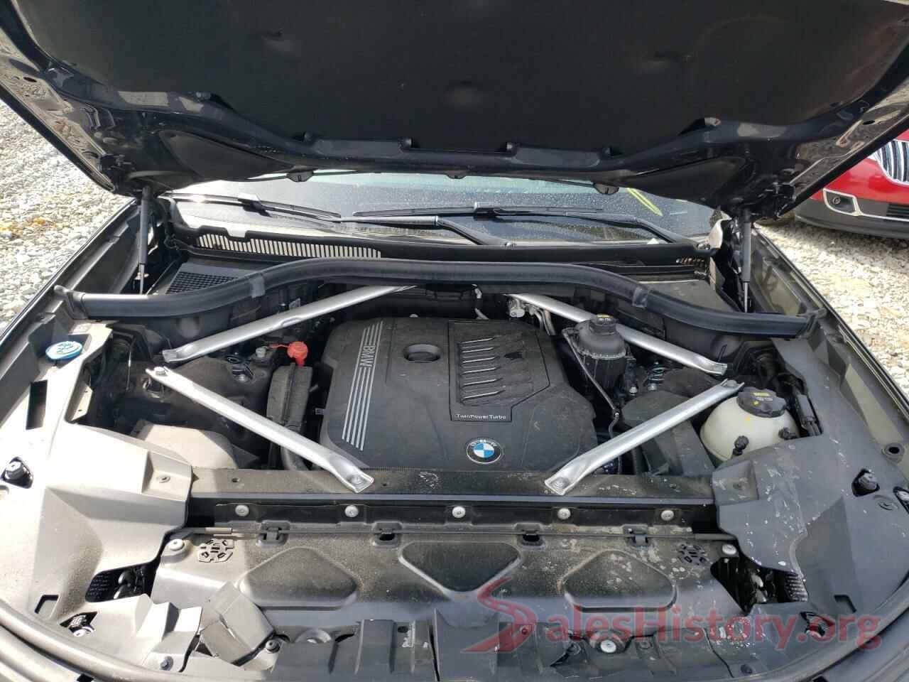 5UXCW2C56KL082105 2019 BMW X7