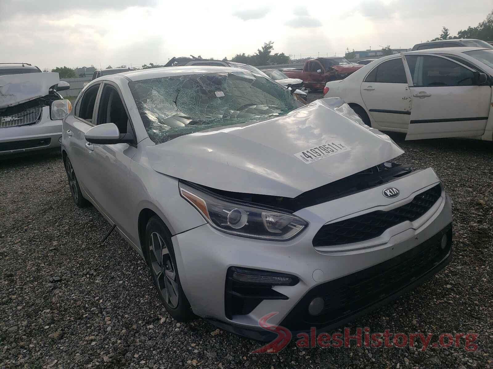 3KPF24AD8KE035599 2019 KIA FORTE