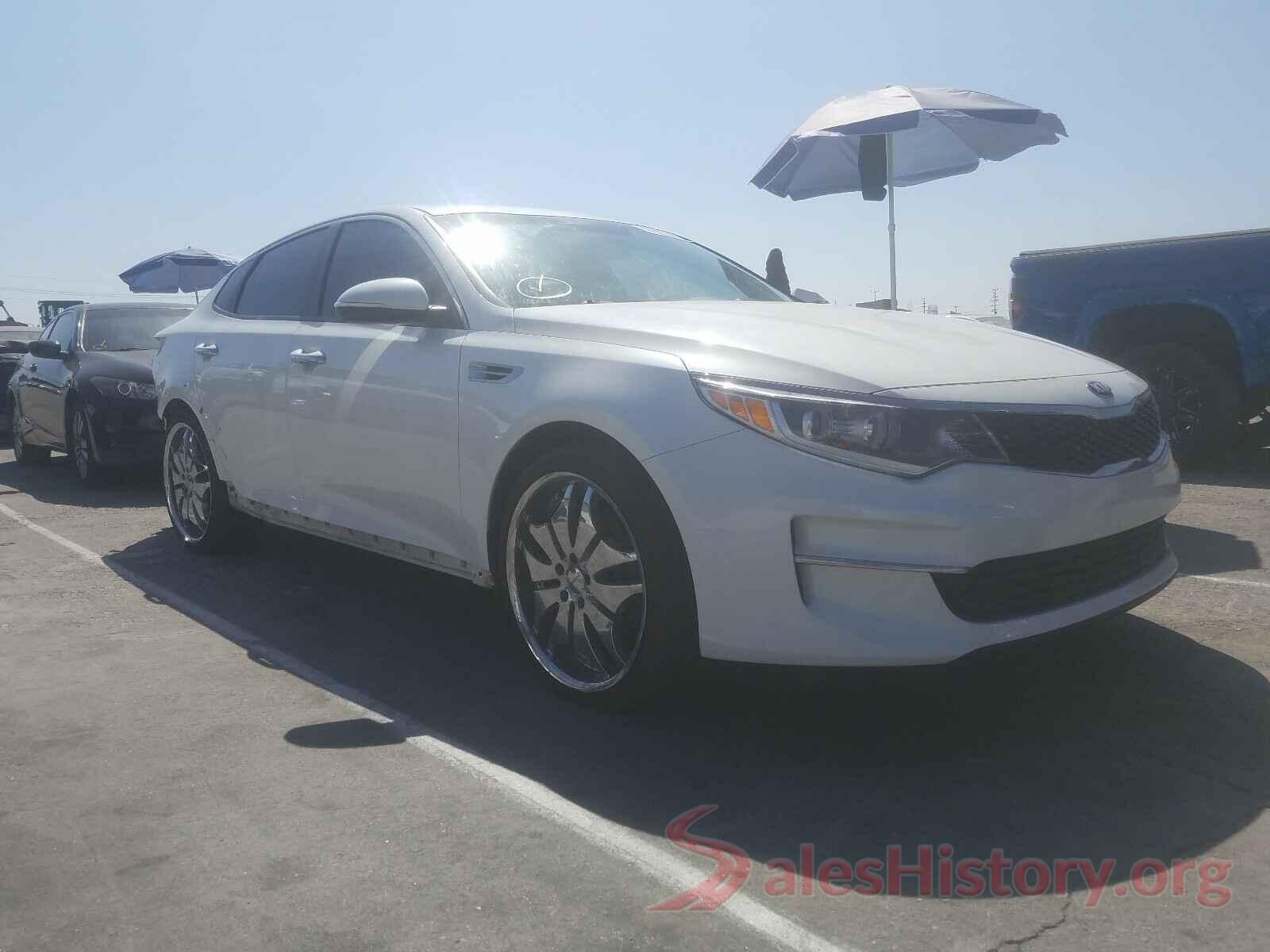 KNAGT4L35G5077685 2016 KIA OPTIMA