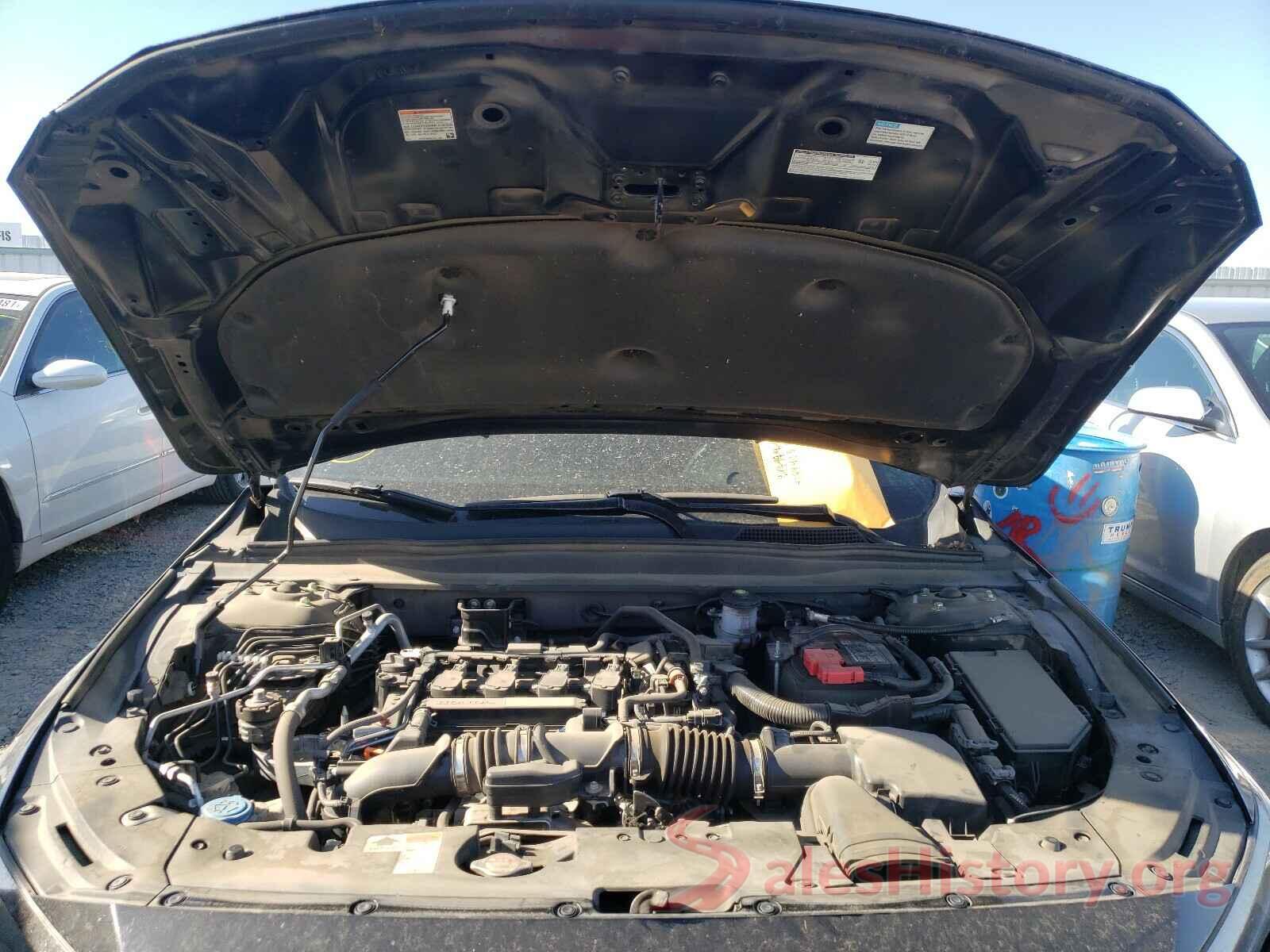 1HGCV1F33JA166368 2018 HONDA ACCORD