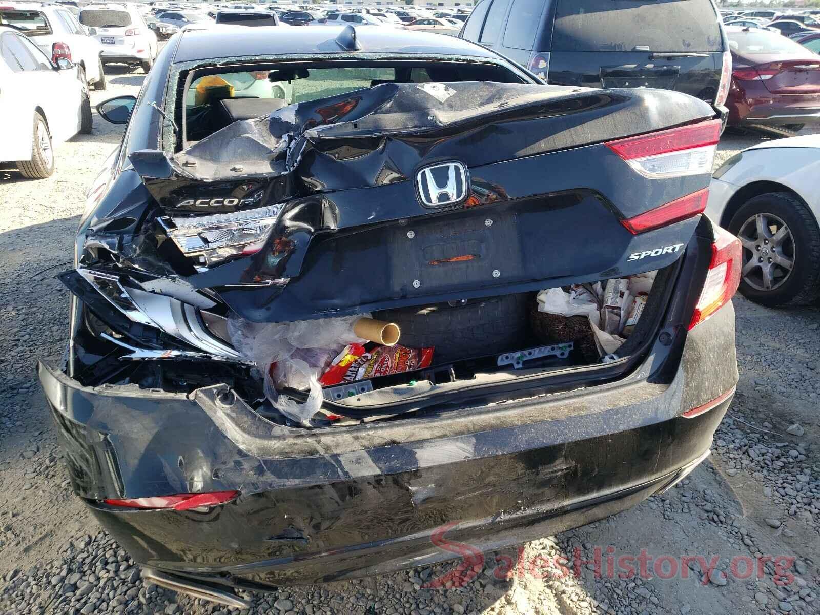 1HGCV1F33JA166368 2018 HONDA ACCORD