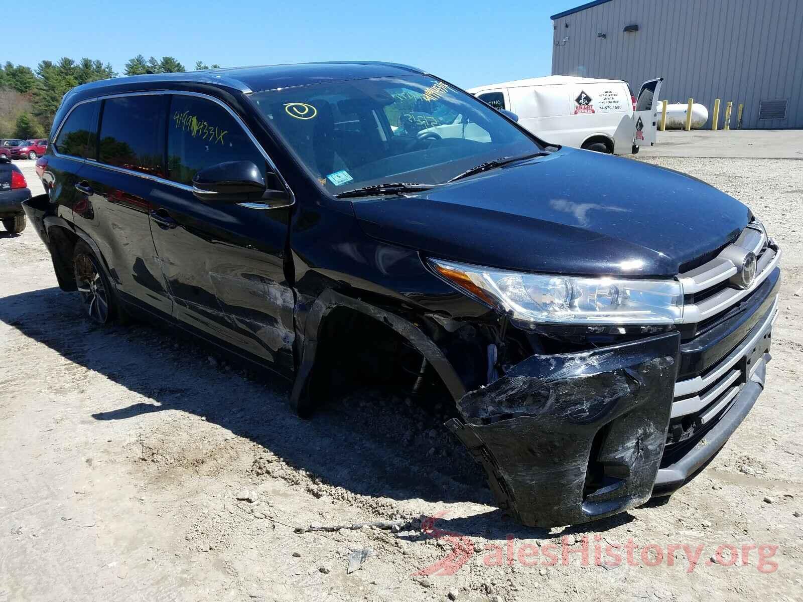 5TDJZRFH2JS850058 2018 TOYOTA HIGHLANDER