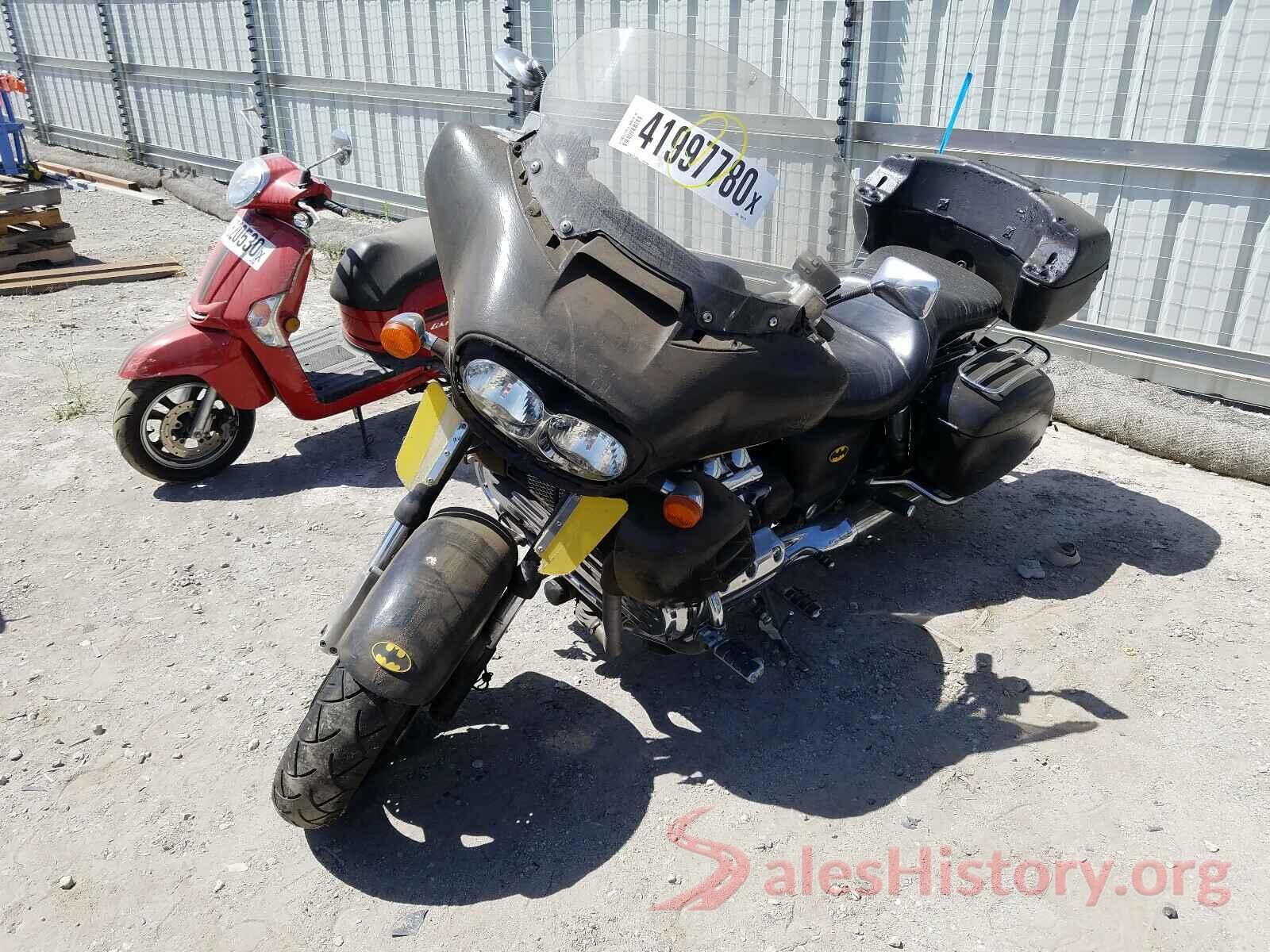 1HFSC4111YA100179 2000 HONDA GL CYCLE