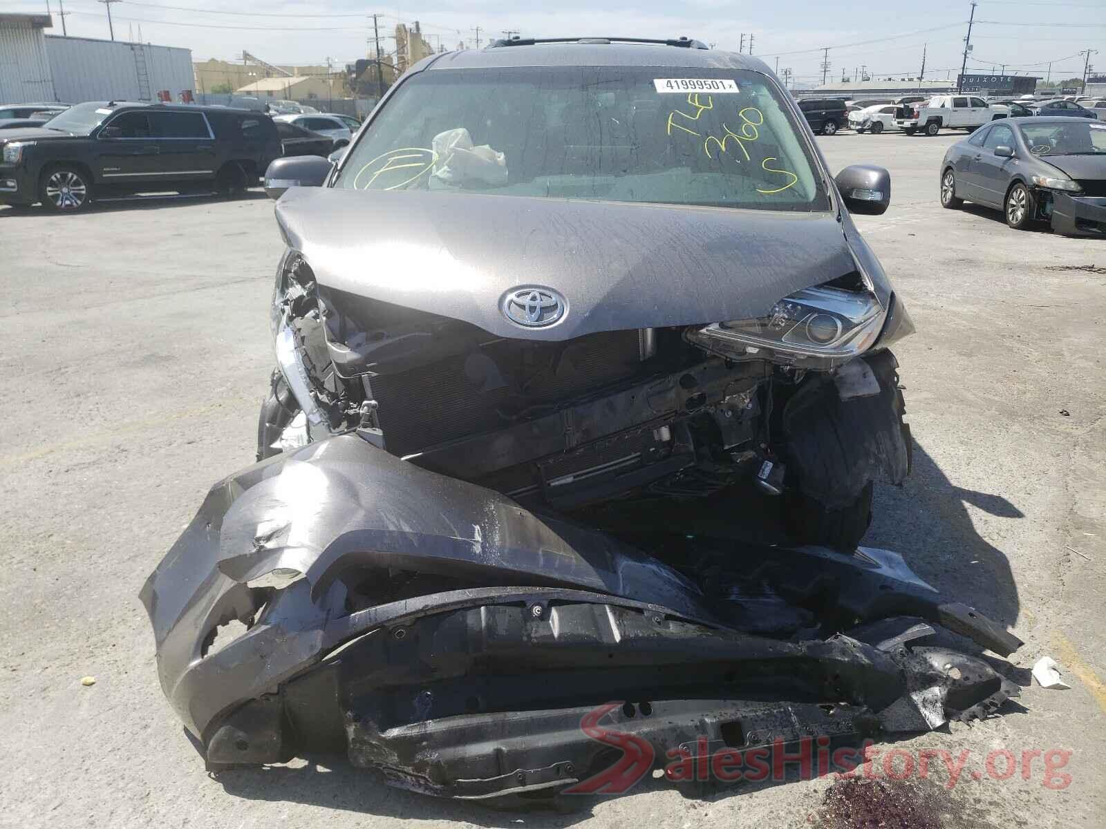 5TDYZ3DC1HS893528 2017 TOYOTA SIENNA