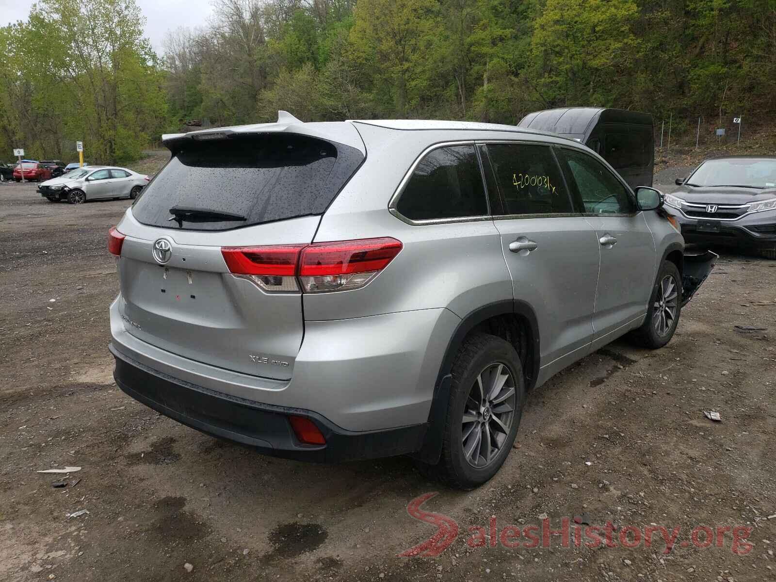 5TDJZRFH2JS560239 2018 TOYOTA HIGHLANDER