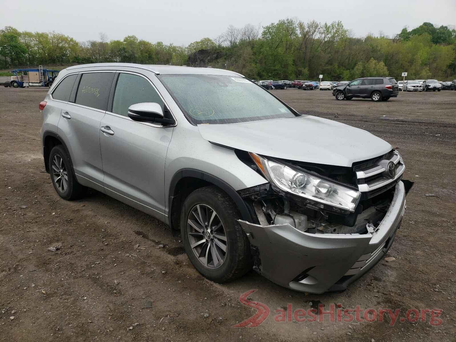 5TDJZRFH2JS560239 2018 TOYOTA HIGHLANDER