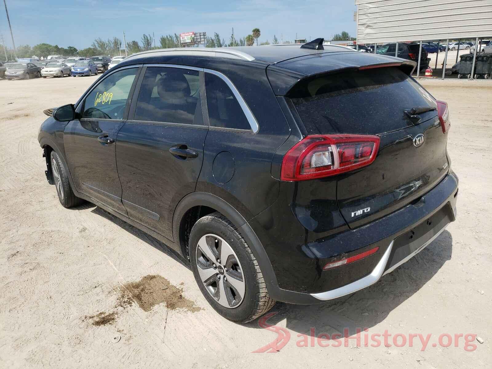 KNDCB3LC8H5065868 2017 KIA NIRO