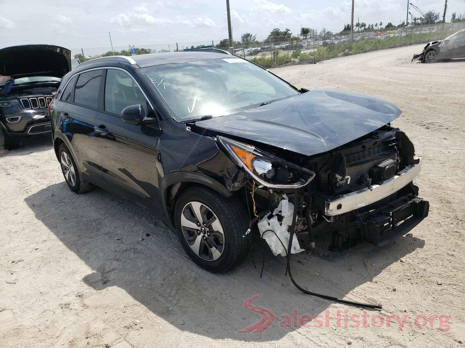 KNDCB3LC8H5065868 2017 KIA NIRO