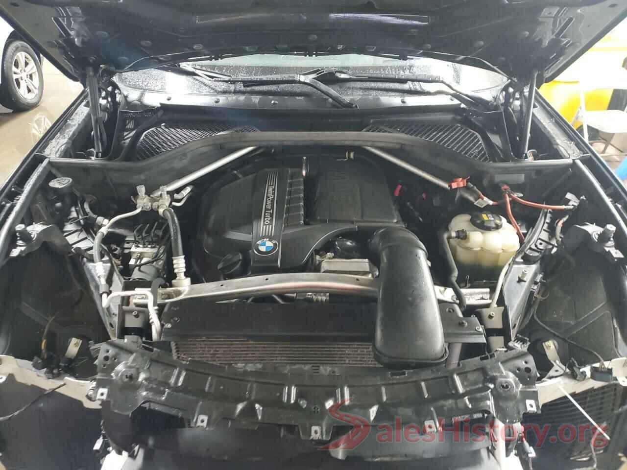 5UXKR0C52J0Y03270 2018 BMW X5